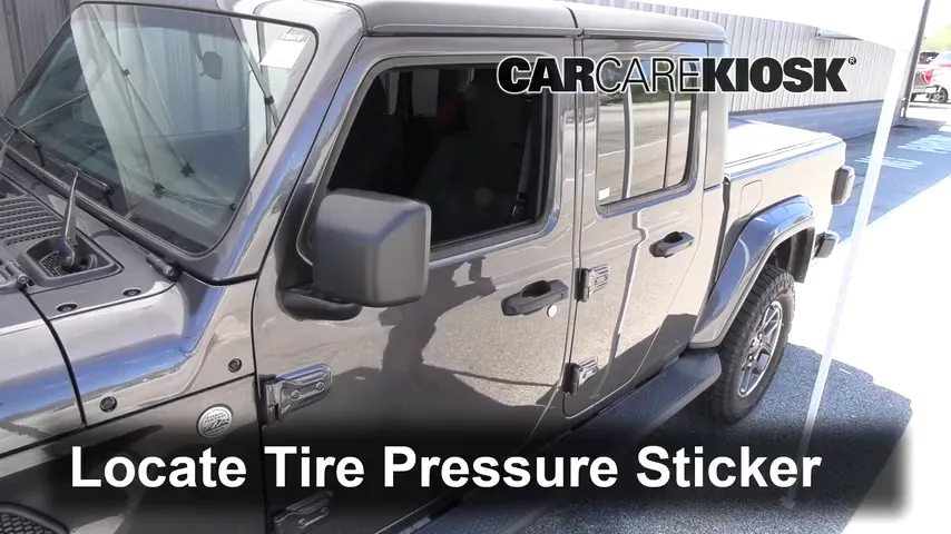 2020 Jeep Gladiator Overland 3.6L V6 Tires & Wheels Check Tire Pressure